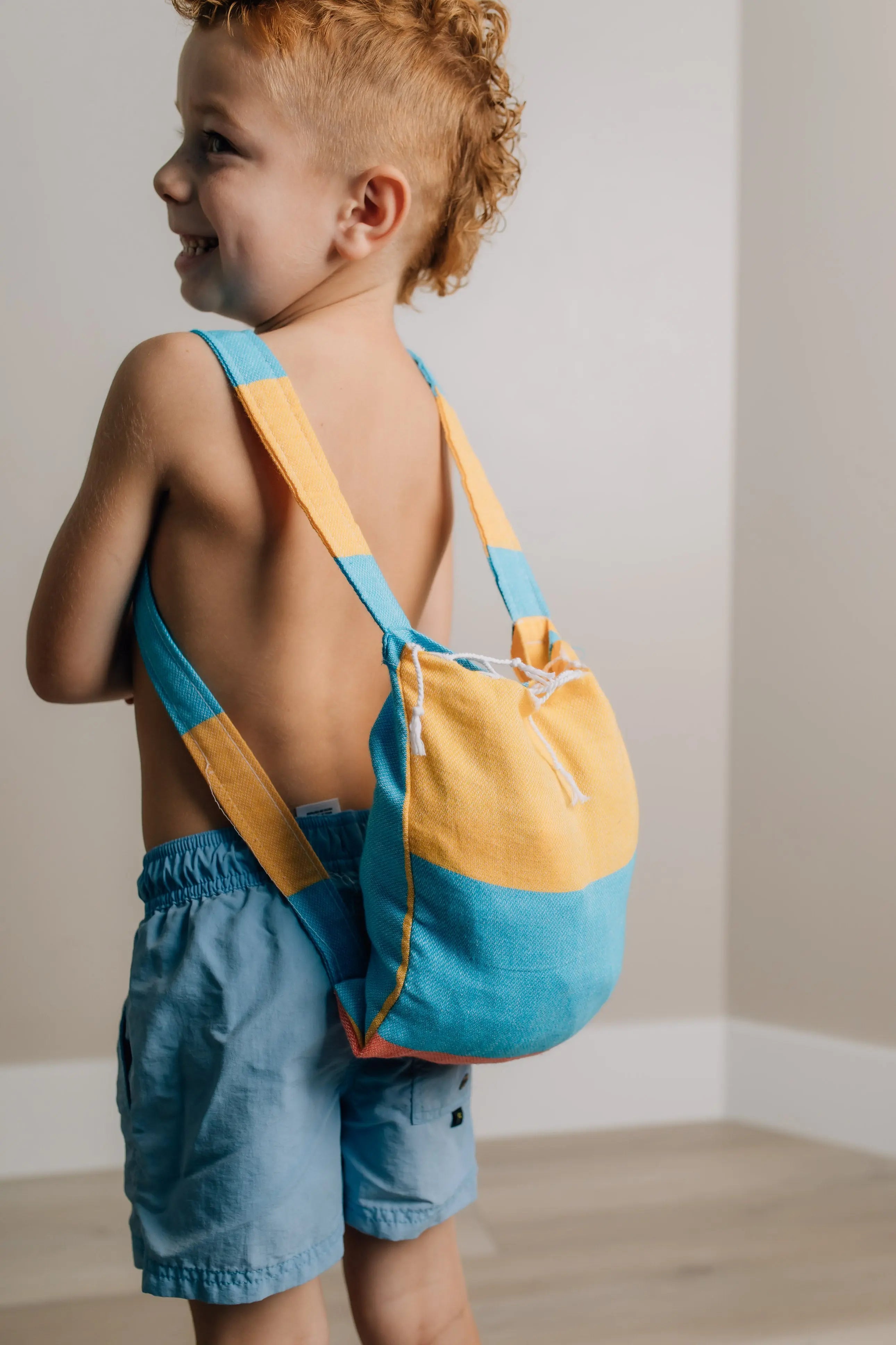 Convertible backpack towel - kids In The Current