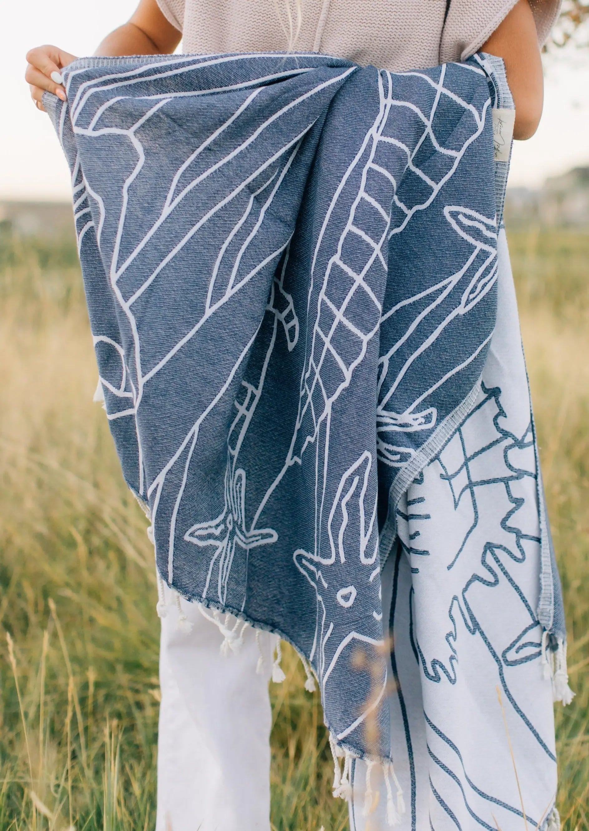 The Seahorse Luxe In The Current