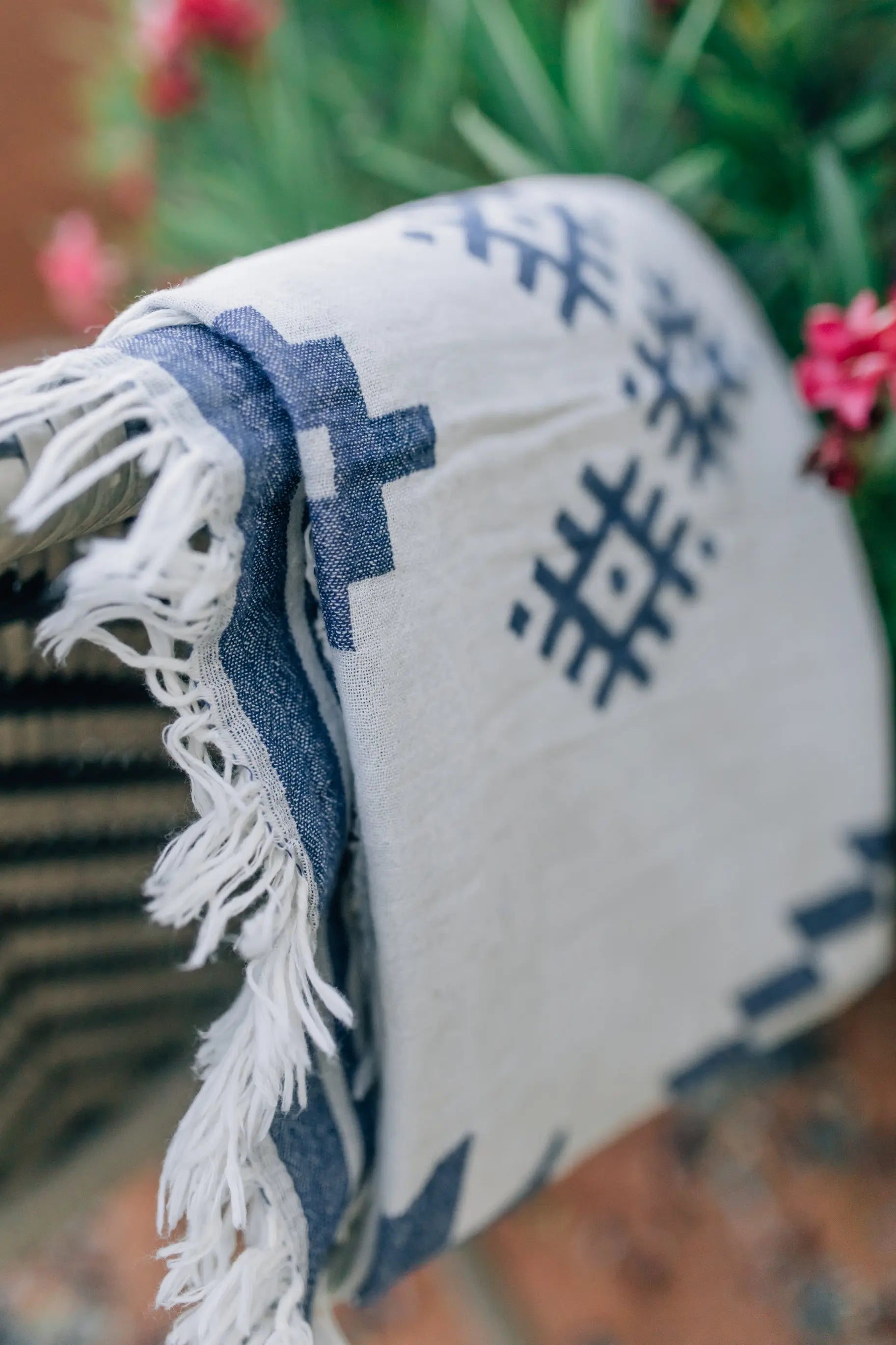 navy blue reversible pattern turkish towel diamond pattern - towel in flower garden 